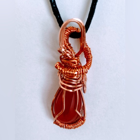 Natural red jade wirewrapped pendant necklace - Picture 1 of 5